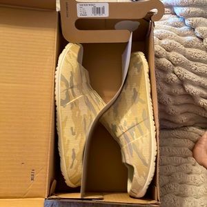 Men’s Sperry float slide. Brand new in box size 10